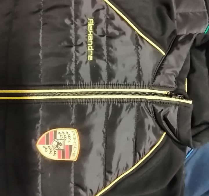 Vestes avec broderie