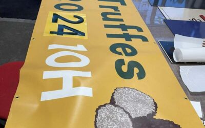 Bâche imprimée avec changement de dates en adhésifs