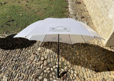 Fourniture de parapluies avec personnalisation