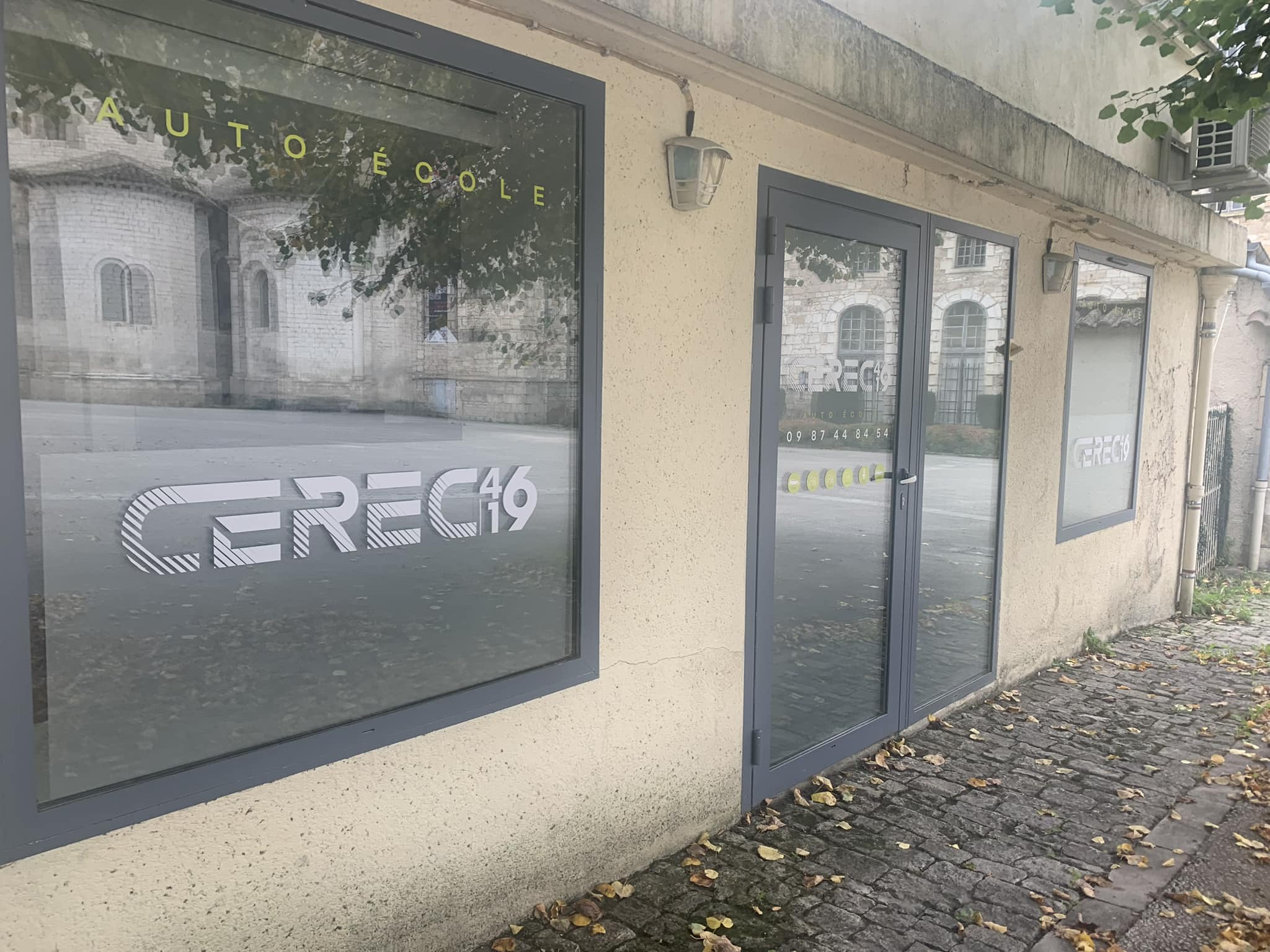 Vitrine auto-école Cerec 19/46