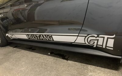 Flocage latéral voiture Mustang