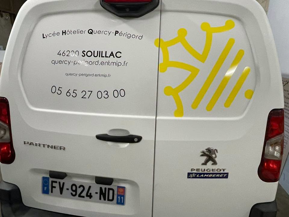 Marquage véhicule Lycée hôtelier