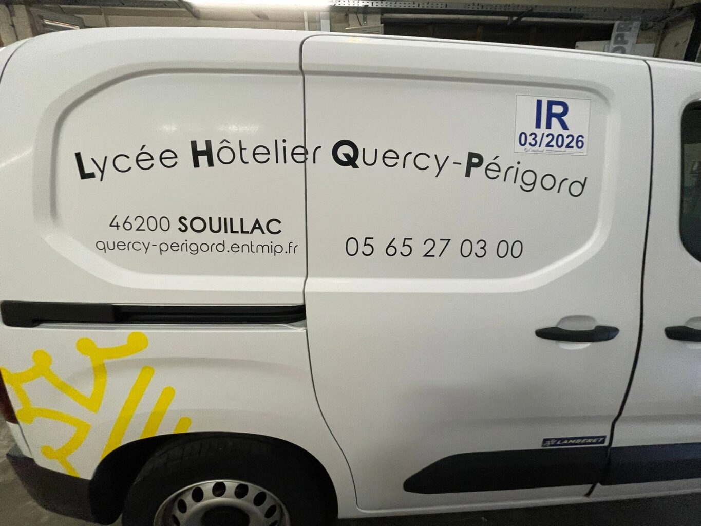 Marquage véhicule Lycée hôtelier 2