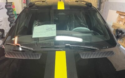 Personnalisation adhésive de véhicule