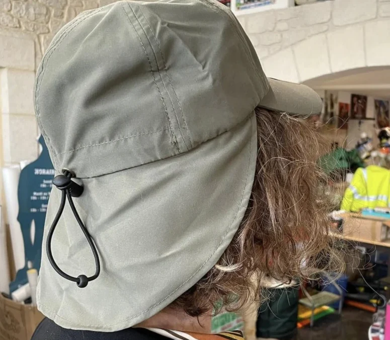 Casquette avec protège nuque
