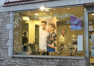 Vitrine Corinne Coiffure