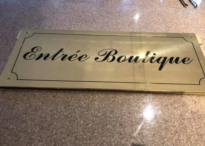 Gravure sur plaque laiton